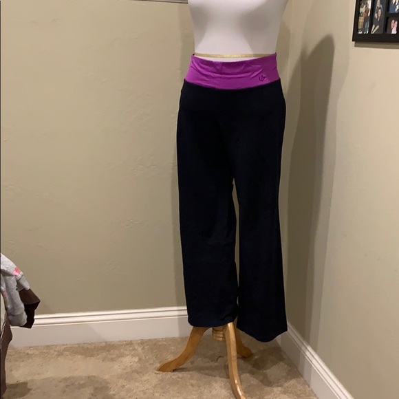 livi active yoga pants